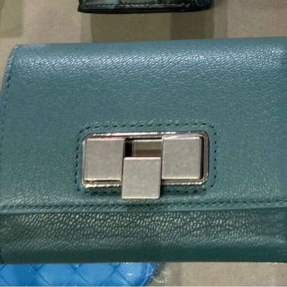 Bottega Venetta Teal Leather Wallet trifold - Picture 1 of 9